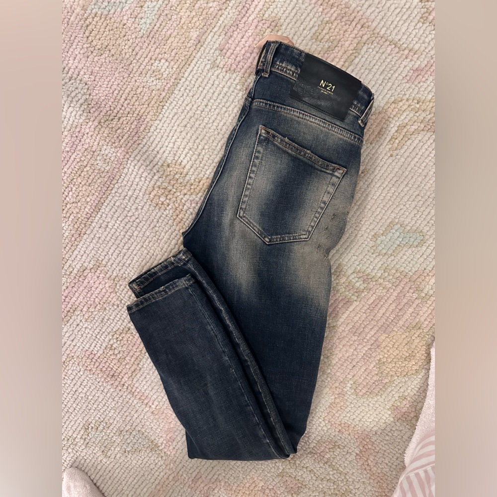 EUC No. 21 distressed jeans size 31